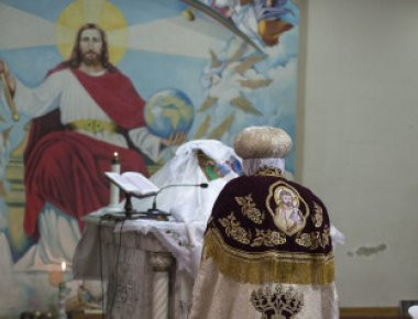 Mετά τις φονικές επιθέσεις στην Αίγυπτο σε κλοιό ασφαλείας οι εκκλησίες κοπτών στην Αθήνα